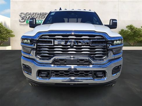 New 2026 RAM 2500 Tradesman AWD/4WD image 8