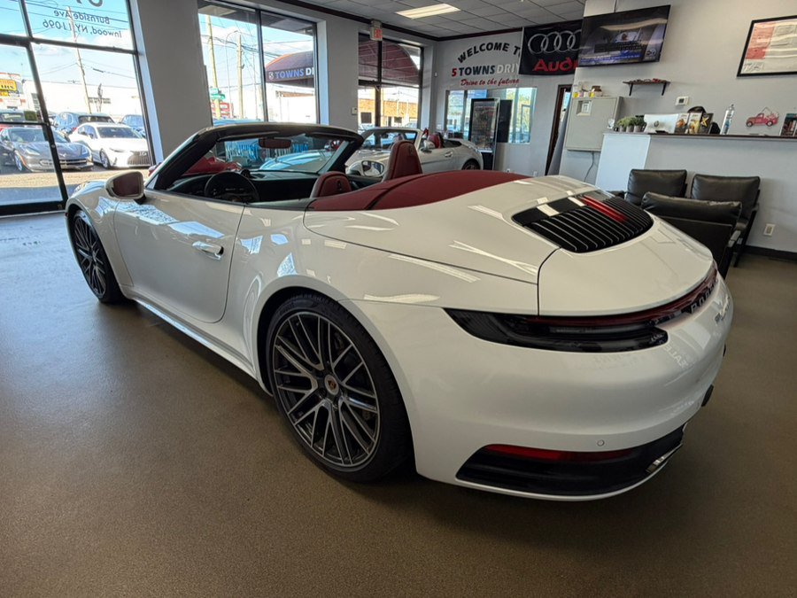 Used 2024 Porsche 911 Carrera 4S AWD/4WD image 12