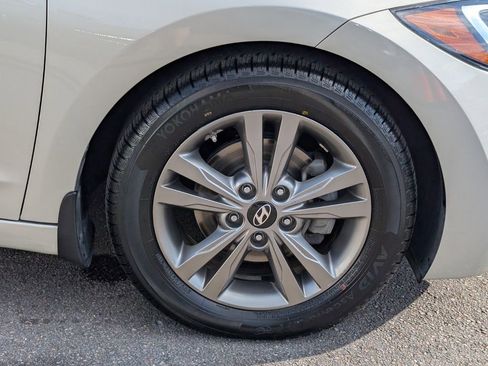 Used 2018 Hyundai Elantra SEL FWD image 9