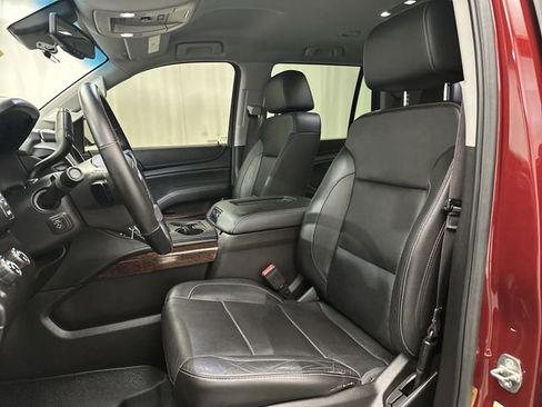 Used 2017 GMC Yukon SLT image 17