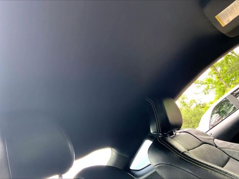 Used 2017 Ford Mustang Coupe RWD image 12