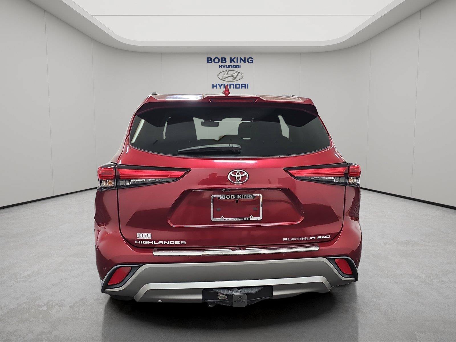 Used 2022 Toyota Highlander Platinum AWD/4WD image 4