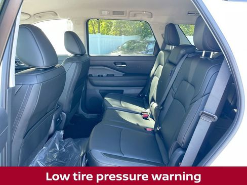 New 2025 Nissan Pathfinder SL w/ Cargo Package image 36