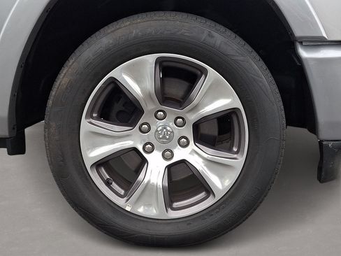 Used 2022 RAM 1500 Laramie AWD/4WD image 8