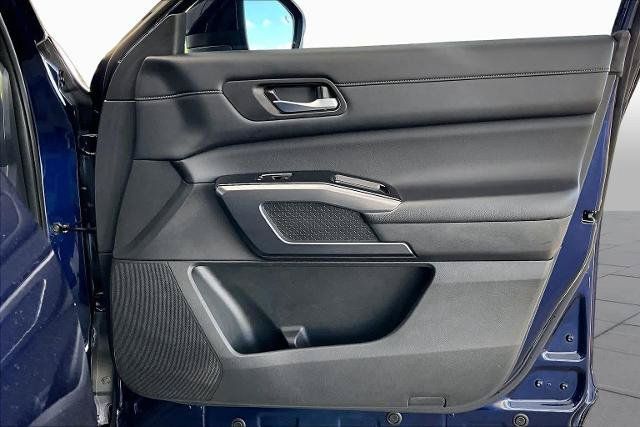 Certified 2023 Nissan Pathfinder SL w/ SL Premium Package FWD image 23