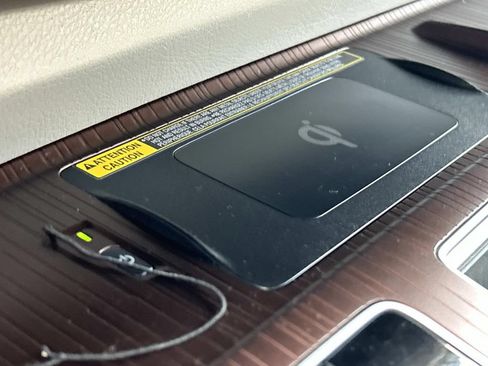 Used 2021 Toyota Sienna XLE w/ XLE Plus Package FWD image 33