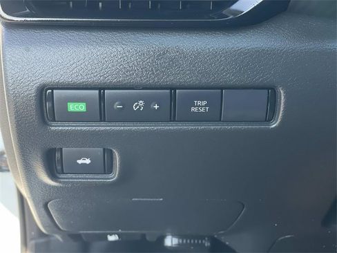 Used 2021 Nissan Sentra SR image 18