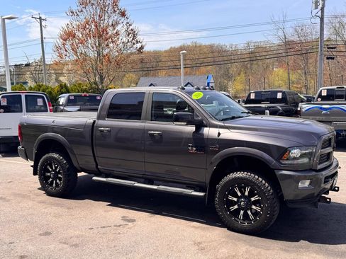 Used 2016 RAM 2500 Laramie w/ Sport Appearance Group AWD/4WD image 4