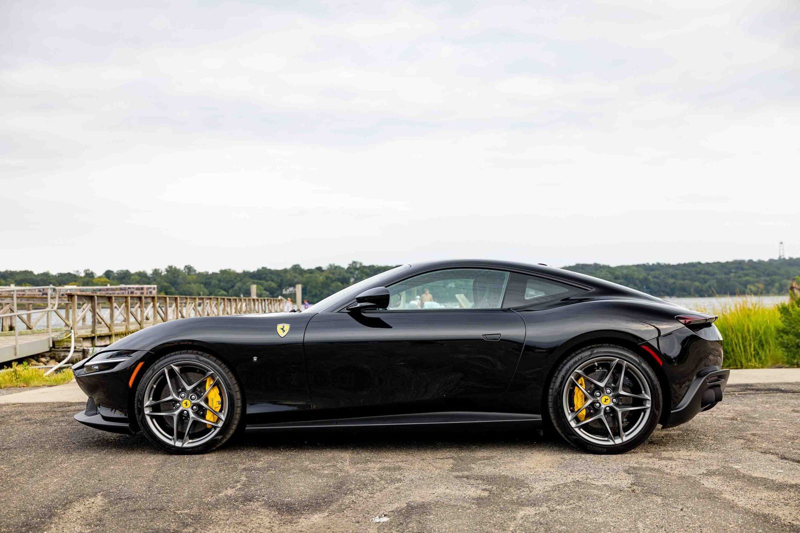 Used 2022 Ferrari Roma RWD image 34