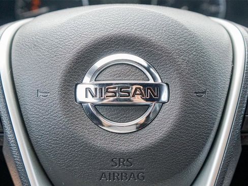 Used 2019 Nissan Maxima SR w/ Premium Package FWD image 16