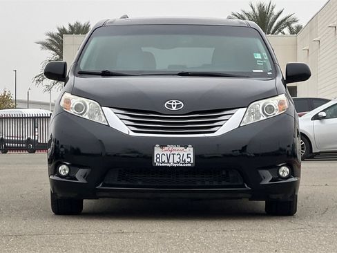Certified 2017 Toyota Sienna XLE w/ XLE Navigation Package image 11