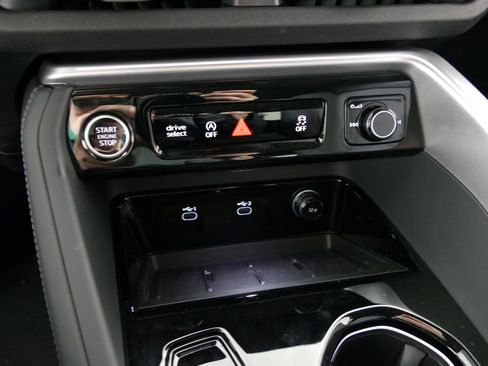 New 2025 Audi Q5 Prestige AWD/4WD image 10