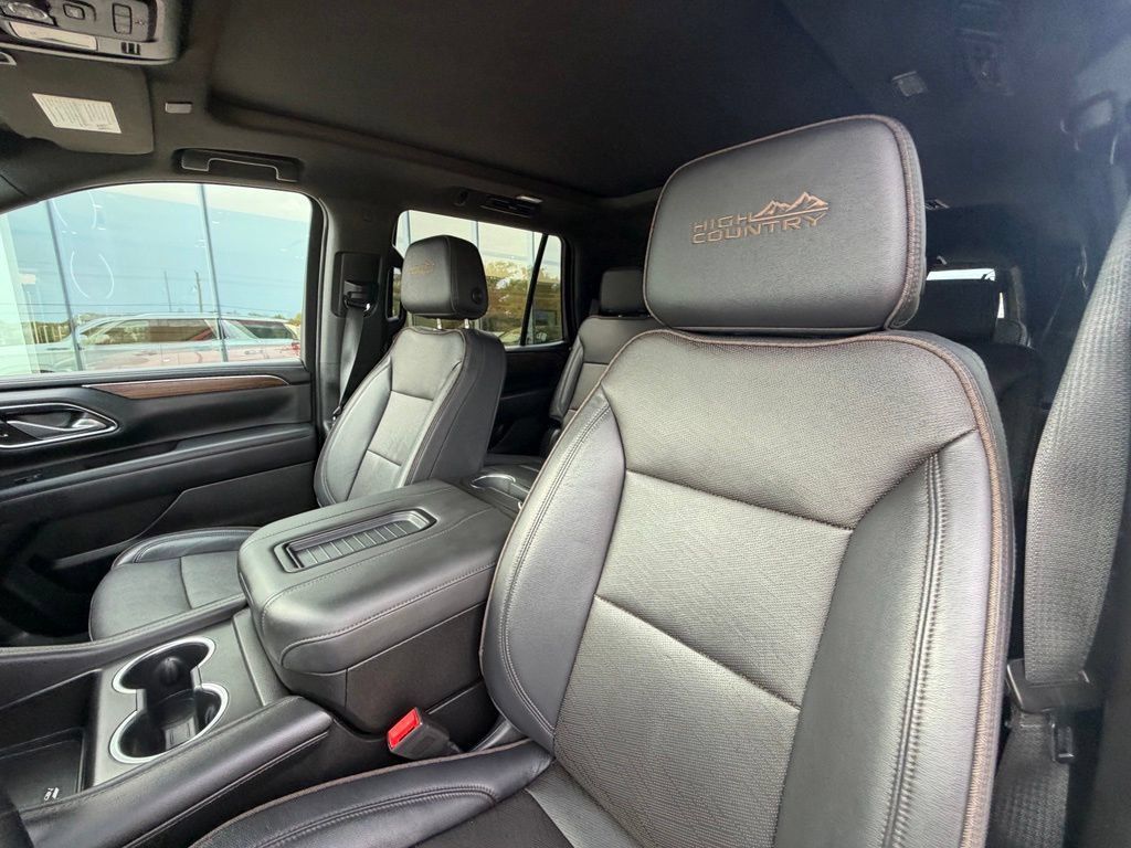 Used 2023 Chevrolet Tahoe High Country RWD image 14