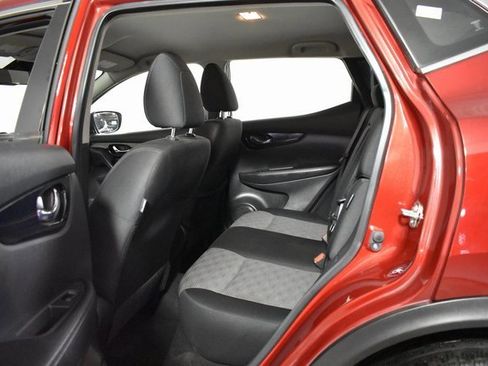 Certified 2021 Nissan Rogue Sport SV image 29