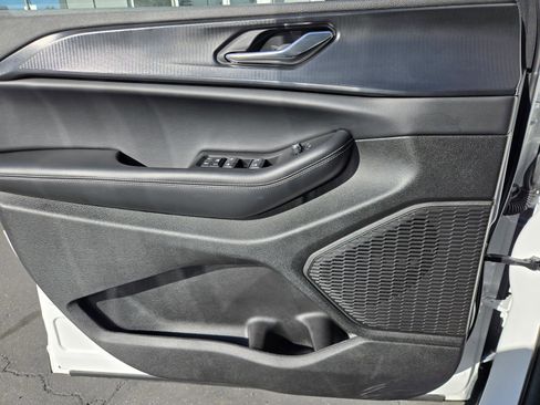 Certified 2025 Jeep Grand Cherokee Altitude image 20