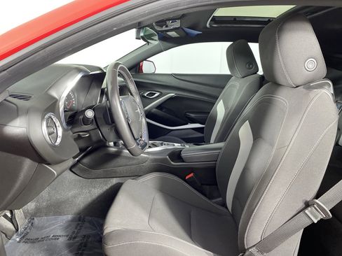 Used 2018 Chevrolet Camaro SS RWD image 17