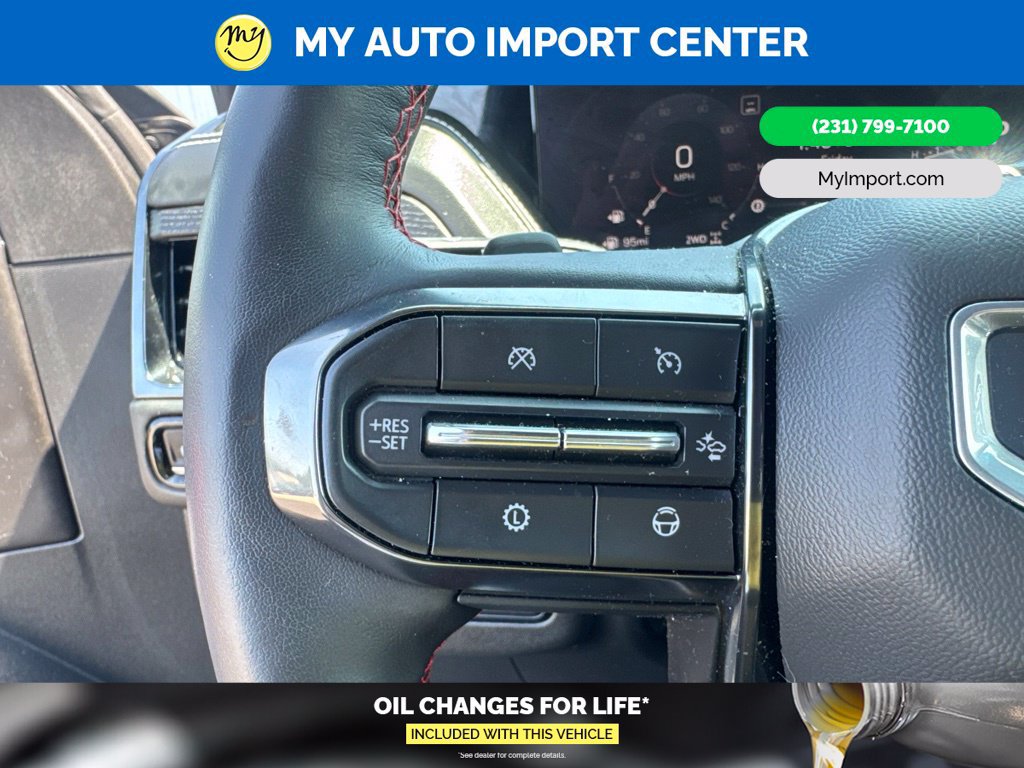 Used 2025 GMC Yukon XL AT4 Ultimate AWD/4WD image 17
