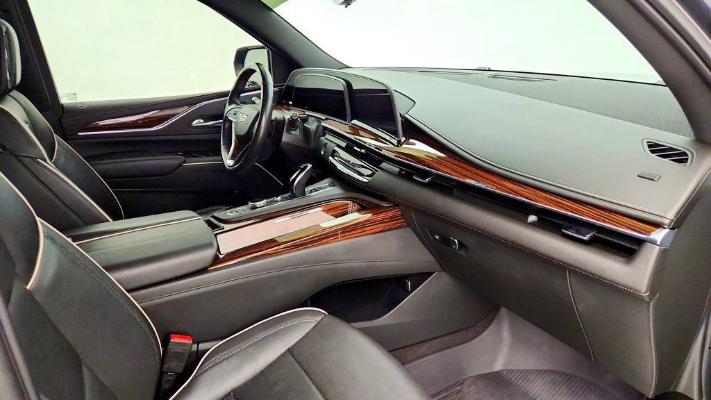 Used 2022 Cadillac Escalade Premium Luxury RWD image 27