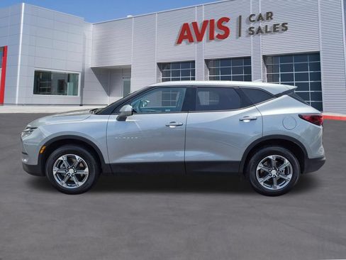Used 2025 Chevrolet Blazer LT FWD image 10