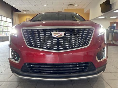 Certified 2023 Cadillac XT5 Premium Luxury image 9