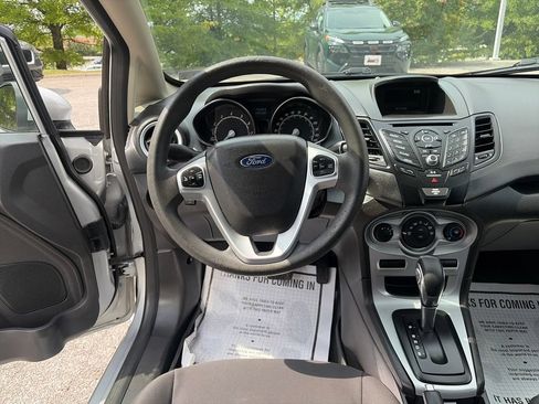 Used 2018 Ford Fiesta SE FWD image 14