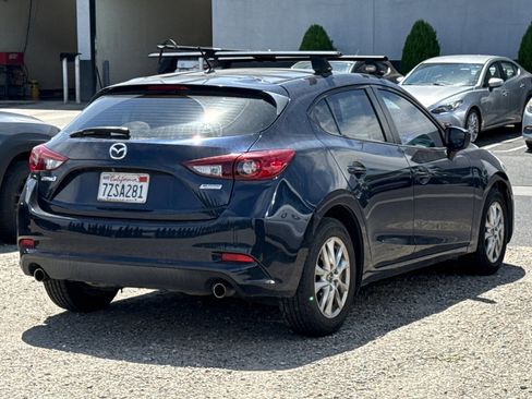 Used 2017 MAZDA MAZDA3 Sport FWD image 5