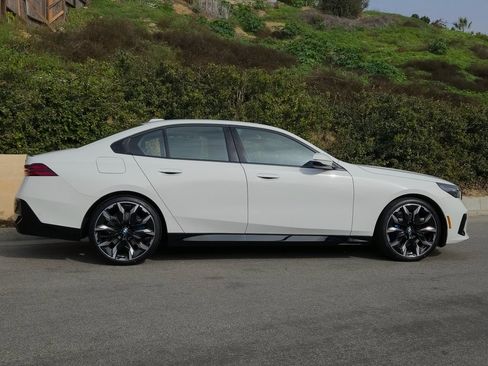 New 2026 BMW 530i w/ M Sport Package image 4