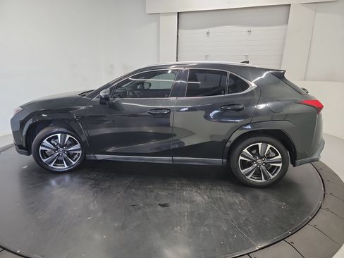 Used 2022 Lexus UX 200 w/ Premium Package FWD image 4