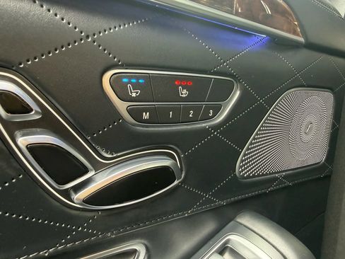 Used 2018 Mercedes-Benz S 560 4MATIC Sedan image 40