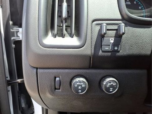 Used 2022 Chevrolet Colorado LT w/ Safety Package AWD/4WD image 14