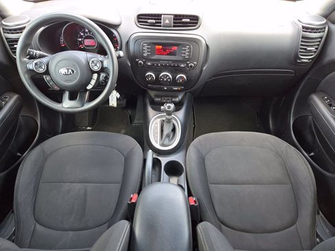Used 2014 Kia Soul FWD image 21