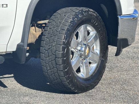 Used 2023 Chevrolet Silverado 2500 LTZ w/ LTZ Plus Package image 12