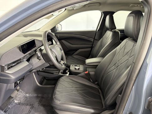 Used 2023 Ford Mustang Mach-E Select image 21