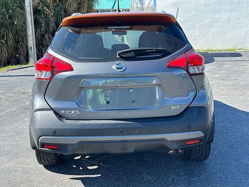Used 2019 Nissan Kicks SR w/ SR Premium Package image 4