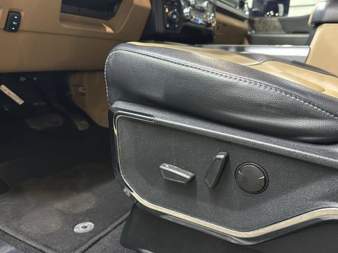 Used 2023 Ford F250 Lariat image 11