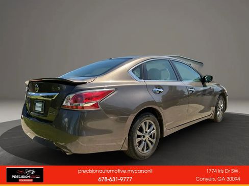 Used 2015 Nissan Altima 2.5 S w/ Special Edition Package FWD image 3