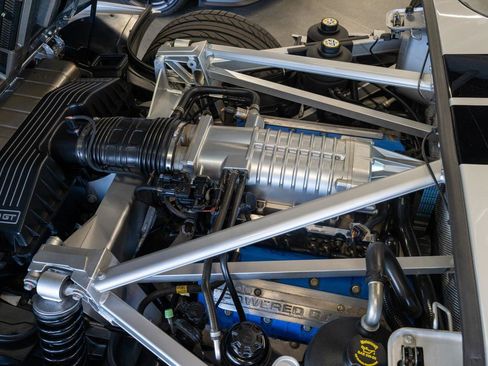 Used 2005 Ford GT image 15