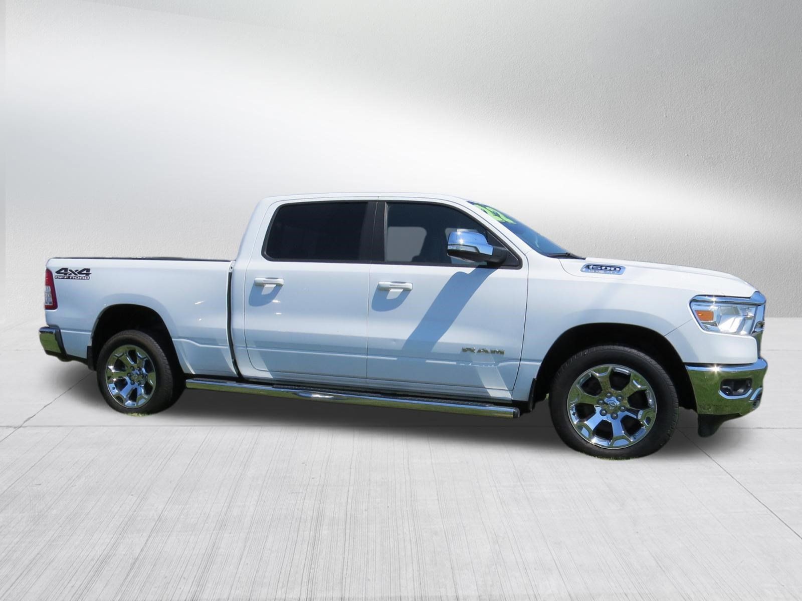 Used 2022 RAM 1500 Big Horn AWD/4WD image 2