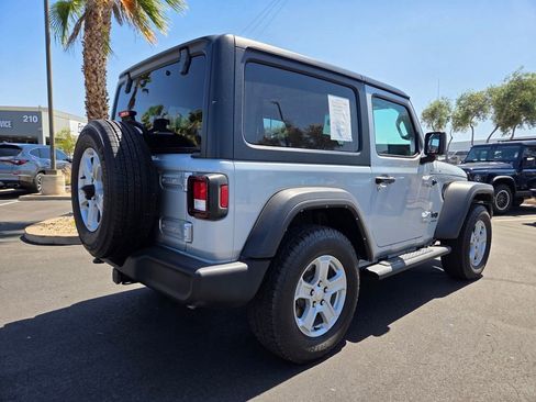 Used 2022 Jeep Wrangler Sport AWD/4WD image 6
