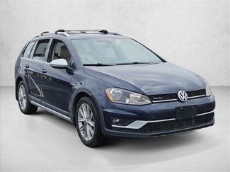 Used 2017 Volkswagen Golf Alltrack SE AWD/4WD video 3