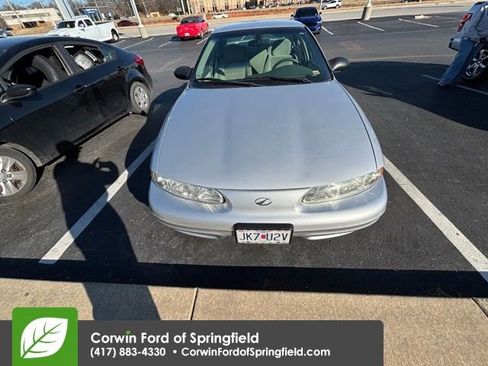 Used 2003 Oldsmobile Alero GL image 3