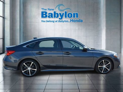 Used 2024 Honda Civic Touring image 5