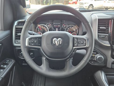 Used 2025 RAM 1500 Big Horn AWD/4WD image 16