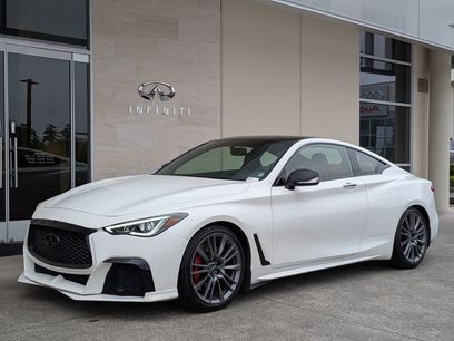Used 2017 INFINITI Q60 Red Sport 400