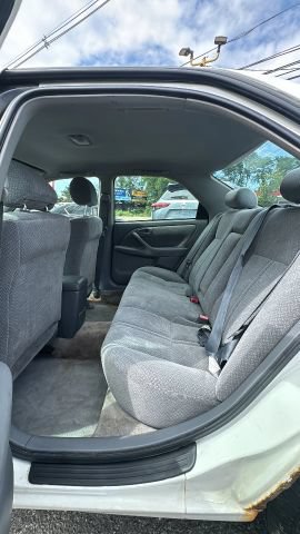 Used 2000 Toyota Camry LE FWD image 14
