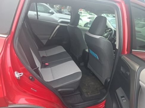 Used 2013 Toyota RAV4 LE FWD image 14