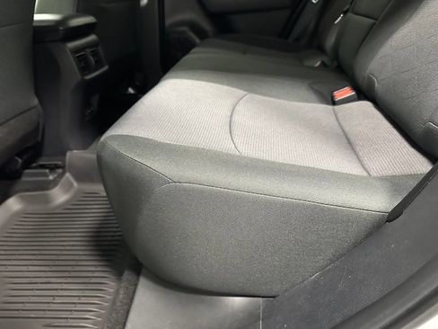 Used 2025 Toyota RAV4 XLE FWD image 43