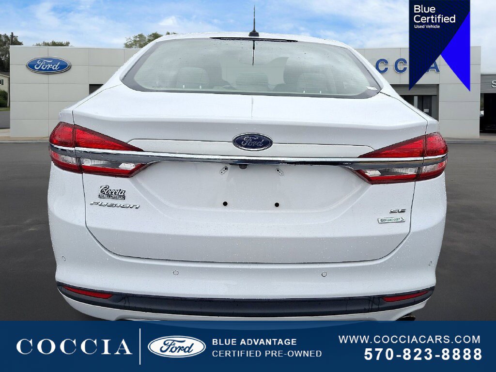 Certified 2018 Ford Fusion SE w/ Fusion SE Technology Package FWD image 5