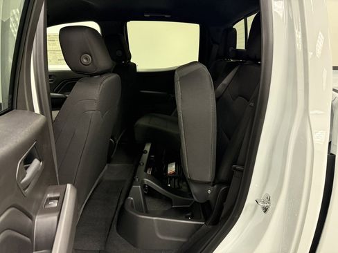 New 2026 Chevrolet Colorado W/T image 21