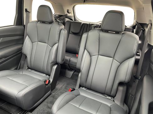 Certified 2025 Subaru Ascent Bronze Edition image 17